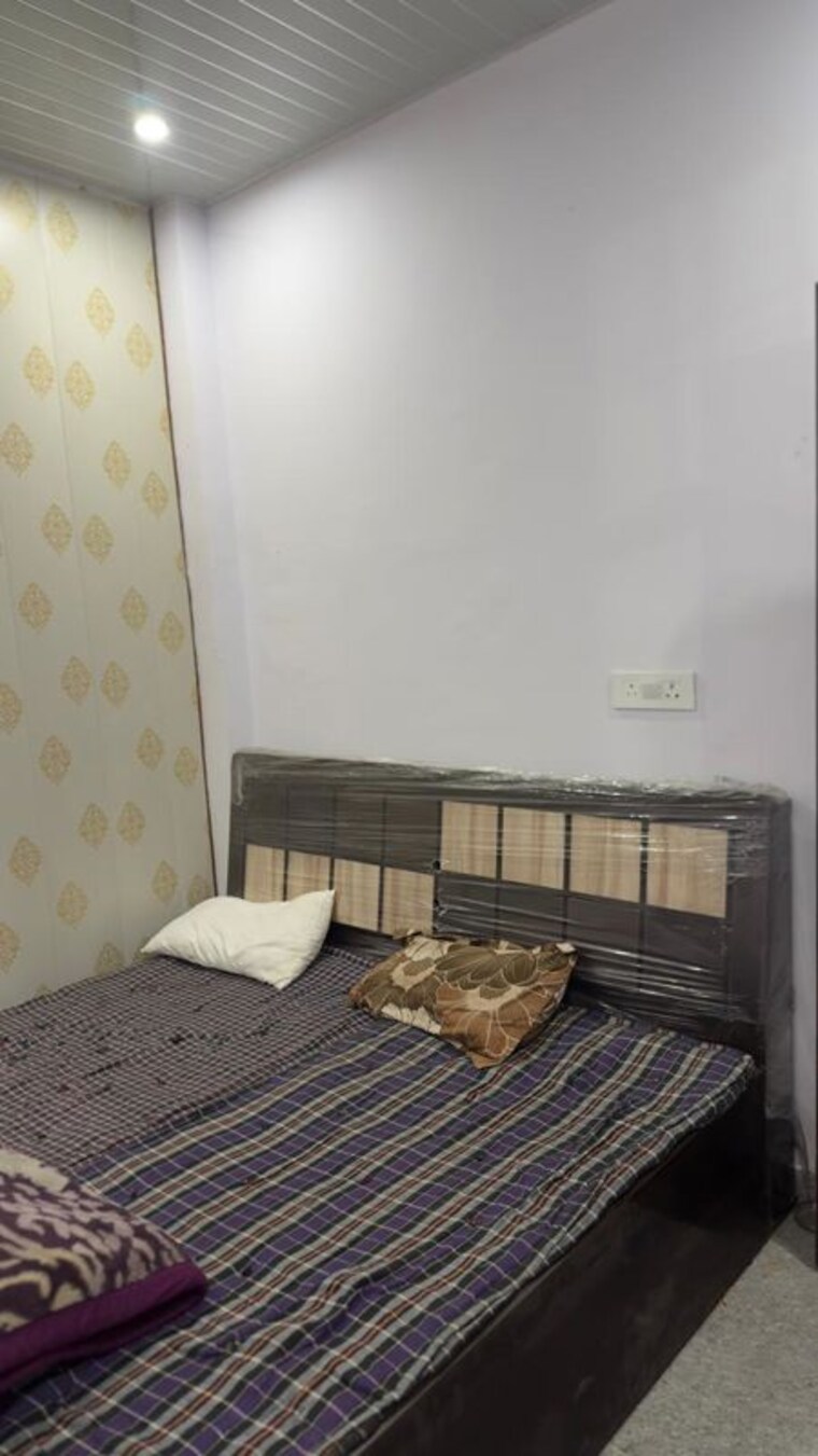 Bedroom, gomti nagar 3 Bedroom 1600 Sq.Ft. Villa In Gomti Nagar Lucknow 9855575
