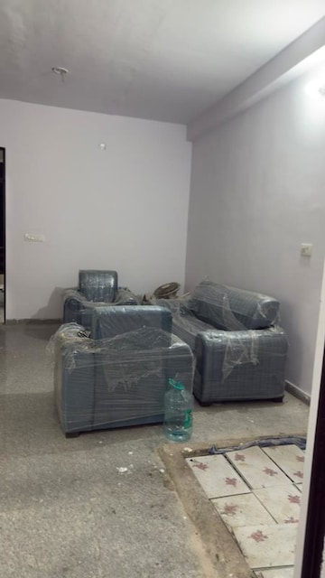 Living Room in 3 BHK Villa at Gomti Nagar – for Rent