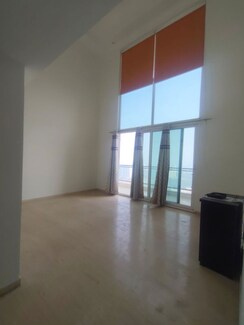 3 BHK + Servant Room Apartment For Rent in Mahagun Mezzaria