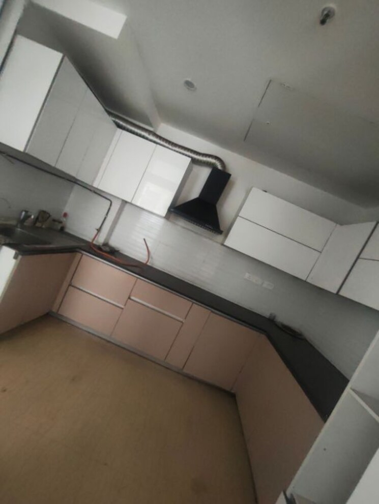 Kitchen, mahagun-mezzaria 3 Bedroom 2500 Sq.Ft. Apartment In Sector 78 Noida 9855590