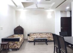 3 BHK Builder Floor For Rent in Gyan Khand I