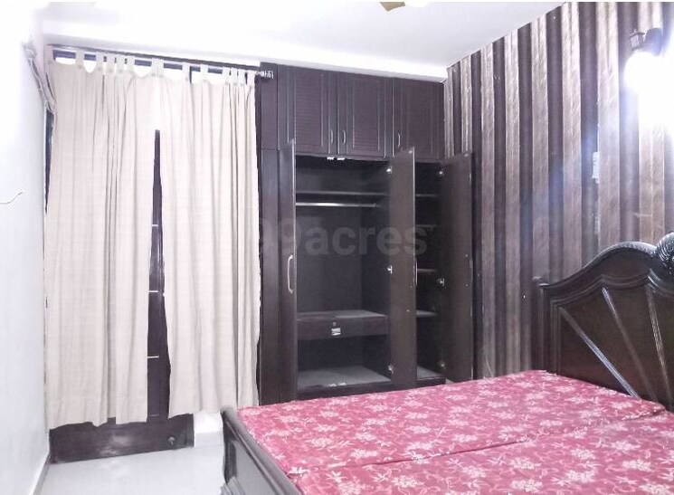 Bedroom, gyan khand i 3 Bedroom 1100 Sq.Ft. Builder Floor In Gyan Khand I Ghaziabad 9855611