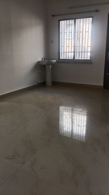 Room in 2 BHK Apartment at Kristi Villa, Chinar Park – for Rent