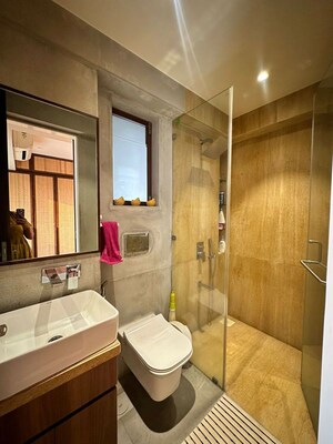 Team Area in 3 BHK Apartment at Dosti Acres – for Rent