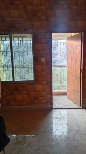 Room in 2 BHK Apartment at Kundan Plaza, Chinar Park – for Rent