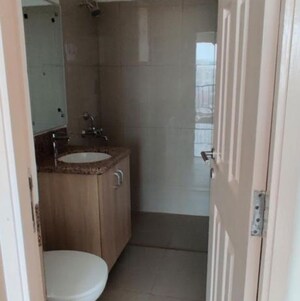 Bathroom in 3.5 BHK Apartment at Emaar Emerald Floors Premier, Sector 65 – for Rent