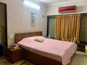 Bedroom in 1 BHK Apartment at Ekta CHS Andheri, Andheri West – for Rent