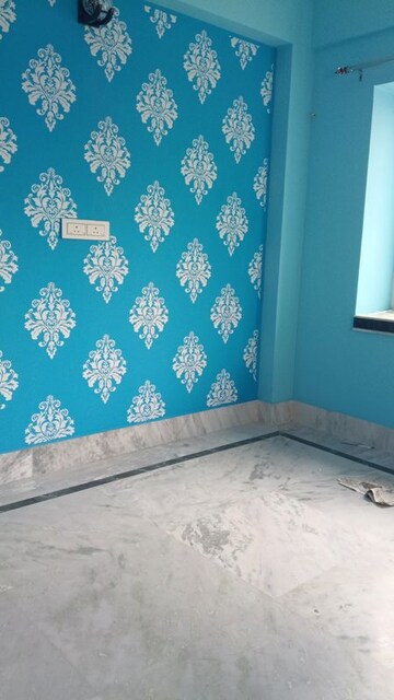 Room in 2 BHK Apartment at Sristi Plaza, Chinar Park – for Rent