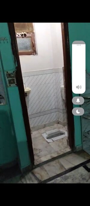 Bathroom in 1 BHK Builder Floor at Shakti Khand Iii – for Rent