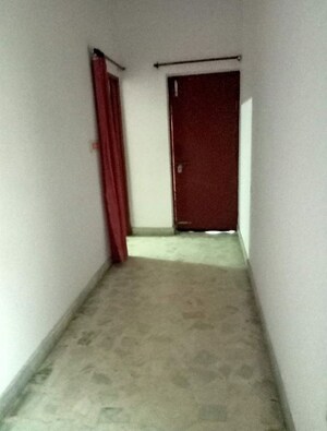 Room in 1 BHK Villa at Aliganj – for Rent