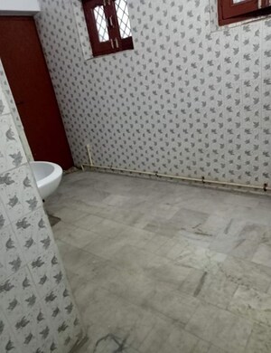 Bathroom in 1 BHK Villa at Aliganj – for Rent
