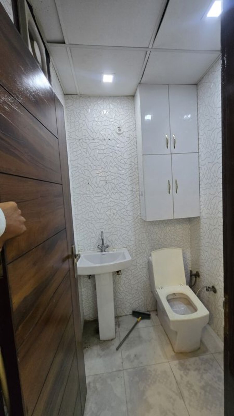 Bathroom, divya-angels 2 Bedroom 950 Sq.Ft. Builder Floor In Indrapuram Ghaziabad 9855669
