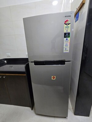 Furnished Amenities in 1 BHK Apartment at Sheth Vasant Oasis, Andheri East – for Rent