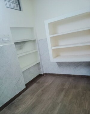 Room in 2 BHK Villa at Aliganj – for Rent