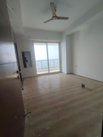Room in 3 BHK Apartment at Mahagun Mezzaria, Sector 78 – for Sale