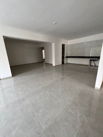 Room in 4 BHK Apartment at Science City – for Sale