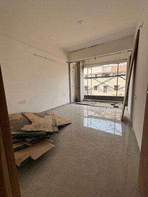 Room in 4 BHK Apartment at Science City – for Sale