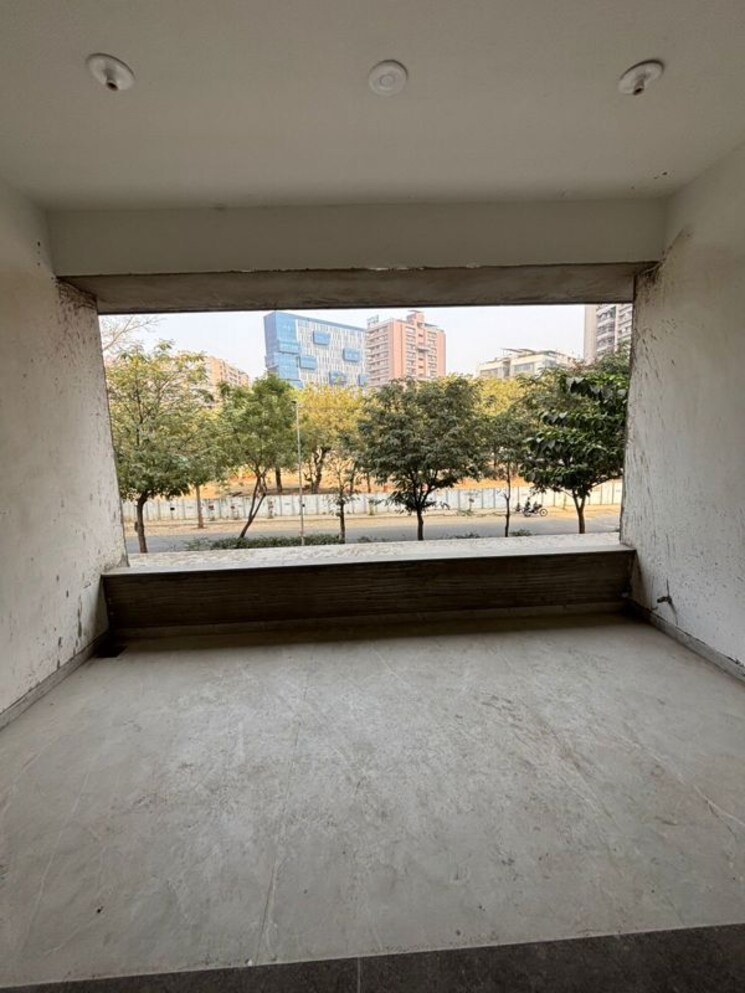 Balcony, science city 4 Bedroom 404 Sq.Yd. Apartment In Science City Ahmedabad 9855677