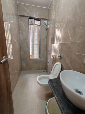 Bathroom in 3 BHK Apartment at Majestic Amarjyoti CHS, Chembur – for Rent