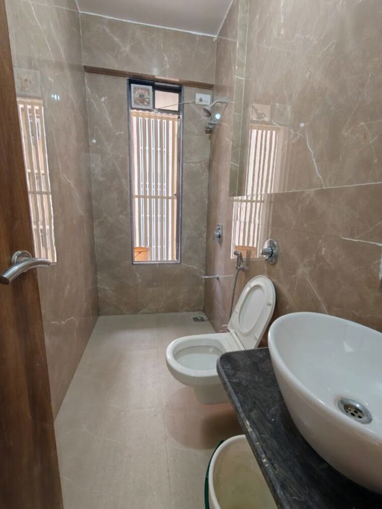 Bathroom, majestic-amarjyoti-chs 3 Bedroom 1200 Sq.Ft. Apartment In Chembur Mumbai 9855762