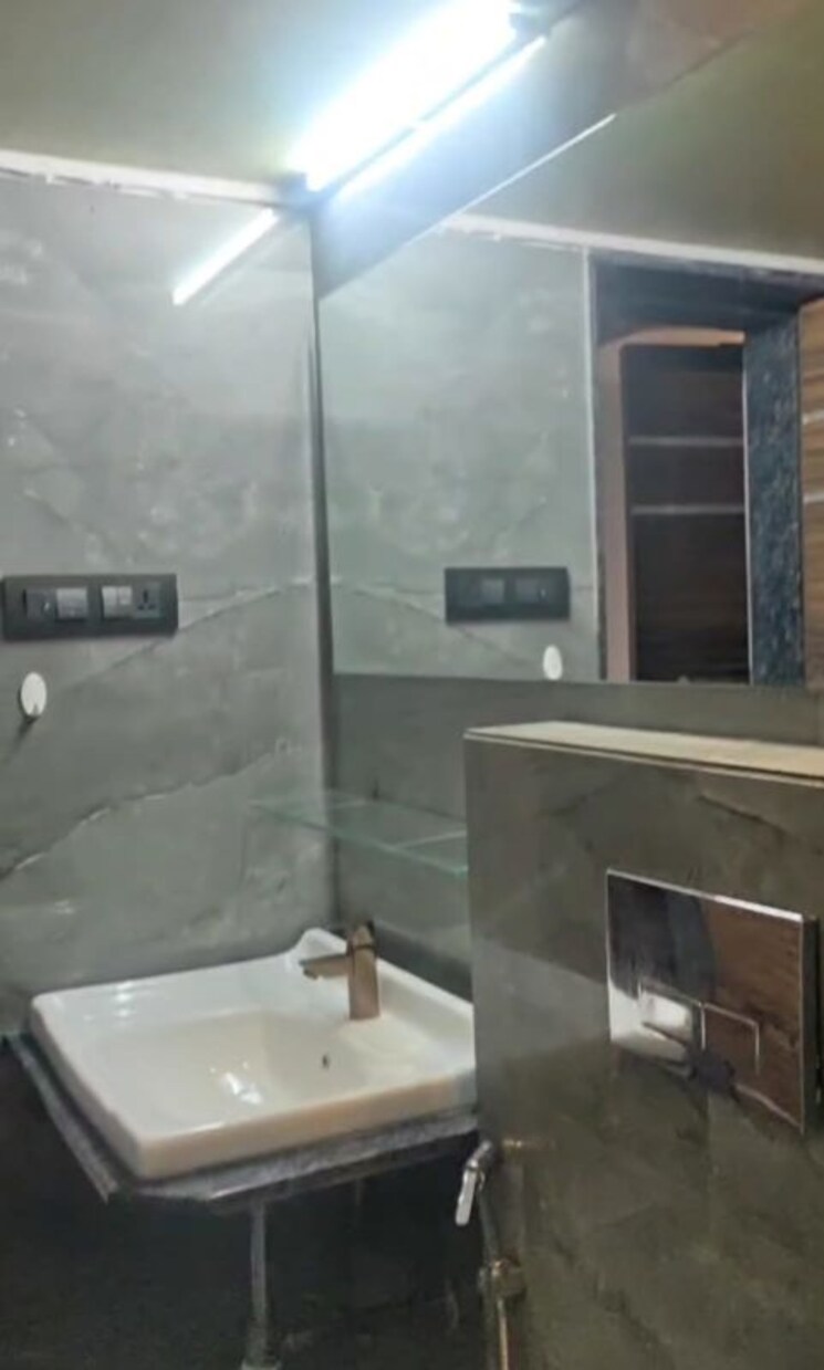 Bathroom, tata-glendale 2 Bedroom 1000 Sq.Ft. Apartment In Vasant Vihar Thane 9855792