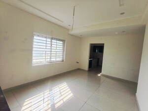 Room in 3 BHK Apartment at Mahatma Gandhi Inner Ring Road – for Sale