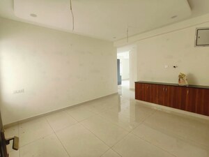 Room in 3 BHK Apartment at Mahatma Gandhi Inner Ring Road – for Sale