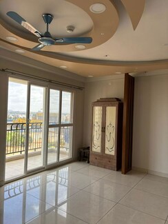 3.5 BHK + Servant Room Apartment For Sale in Prestige Lakeside Habitat