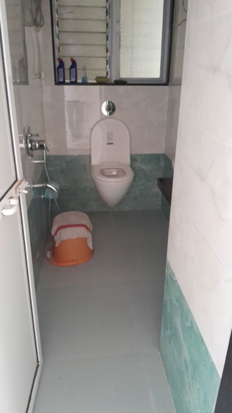 Bathroom, lodha-casa-viva 2 Bedroom 650 Sq.Ft. Apartment In Majiwada Thane 9855838