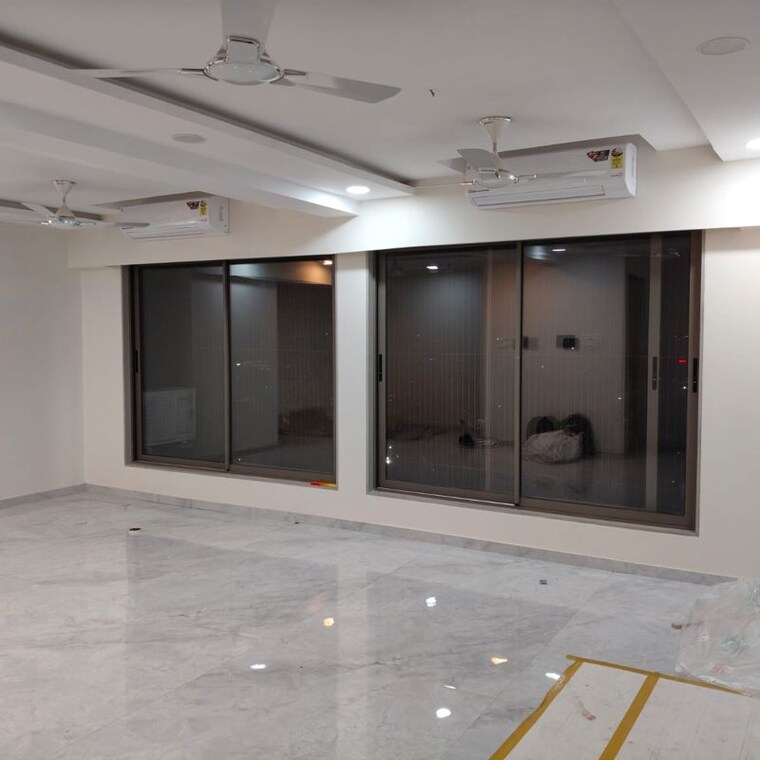 Room, bandra east 4 Bedroom 1300 Sq.Ft. Apartment In Bandra East Mumbai 9855845