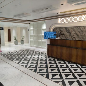 4 BHK Apartment For Rent in Bandra East