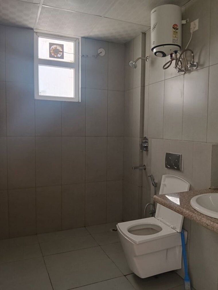 Bathroom, ss-linden 4 Bedroom 2741 Sq.Ft. Apartment In Sector 84 Gurgaon 9855850