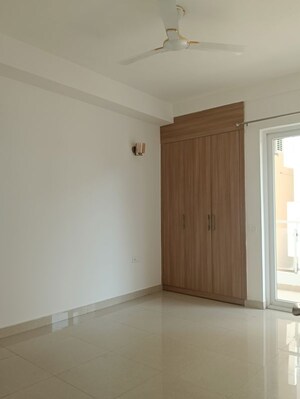 Room in 4 BHK Apartment at SS Linden, Sector 84 – for Sale