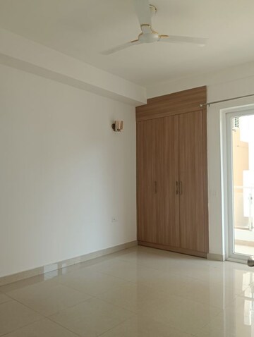 Room in 4 BHK Apartment at SS Linden, Sector 84 – for Sale