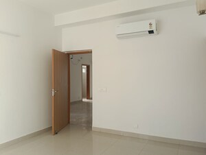 Room in 4 BHK Apartment at SS Linden, Sector 84 – for Sale