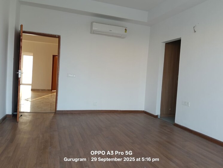 Room, ss-linden 4 Bedroom 2741 Sq.Ft. Apartment In Sector 84 Gurgaon 9285446