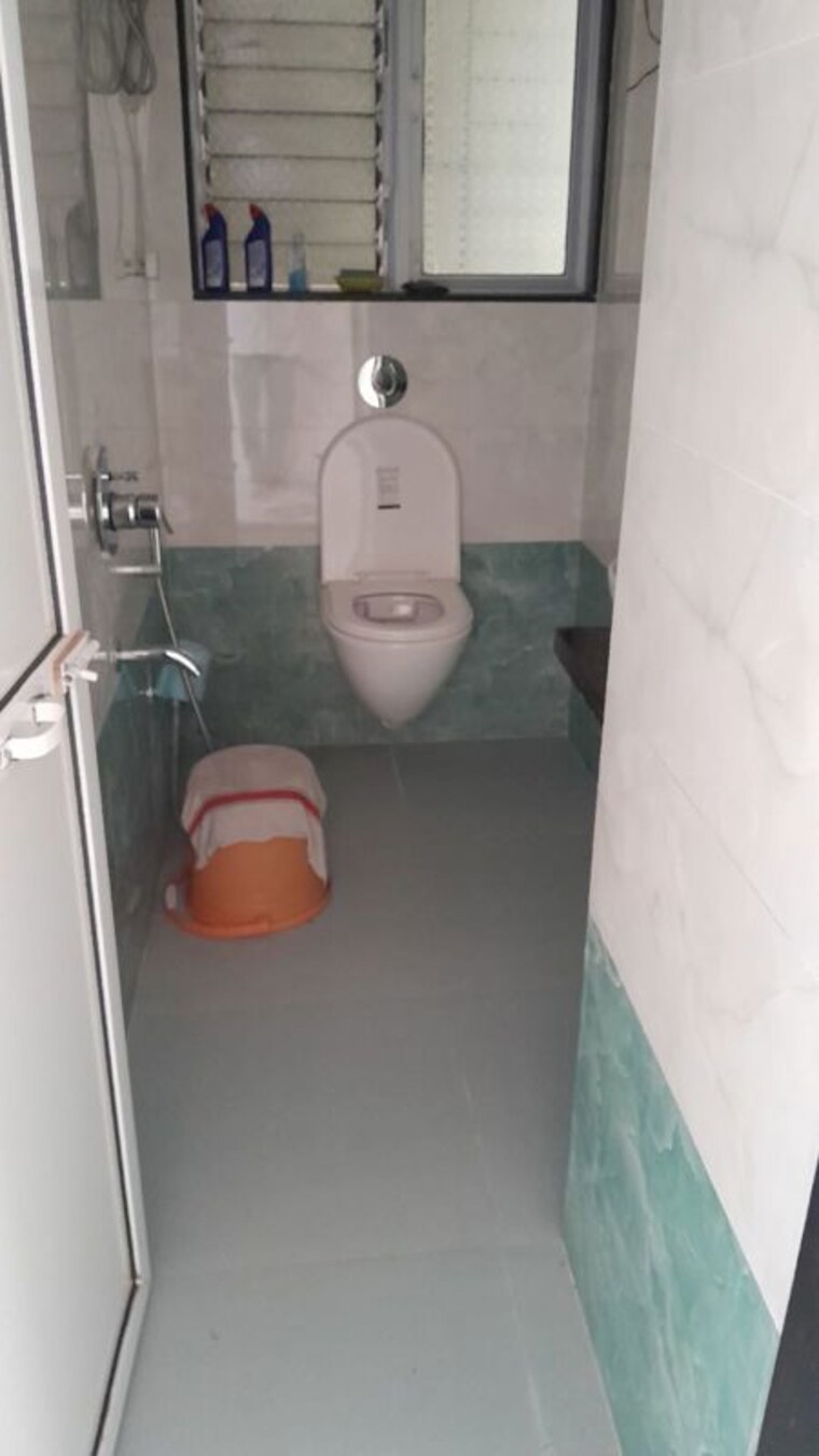 Bathroom, lodha-casa-viva 2 Bedroom 650 Sq.Ft. Apartment In Majiwada Thane 9855860