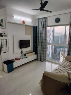 1 BHK + Extra Room Apartment For Rent in Lodha Amara