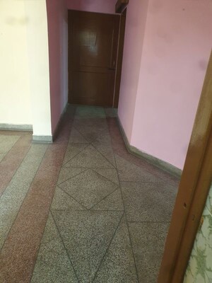 Room in 3 BHK Independent House at Sector 16 – for Rent