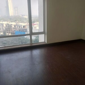 Room in 3 BHK Apartment at Jaypee Green Wish town Klassic, Sector 134 – for Rent