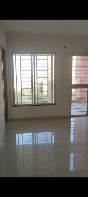 Room in 2.5 BHK Apartment at Austin County, Tathawade – for Rent