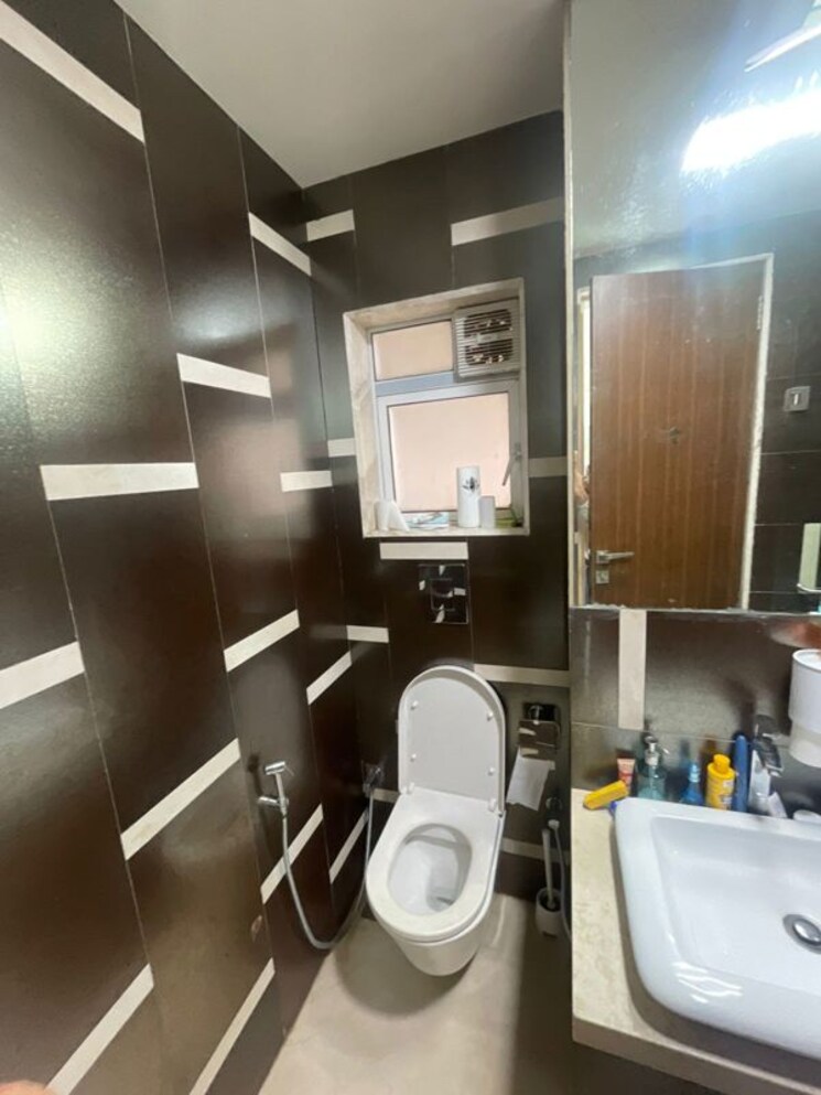 Team Area, benchmark-solus 4 Bedroom 1650 Sq.Ft. Apartment In Bandra West Mumbai 9855905