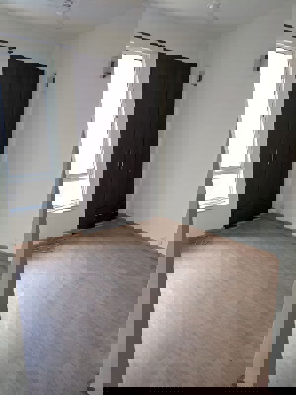 2.5 BHK + Study Room Apartment For Rent in Unitech Escape