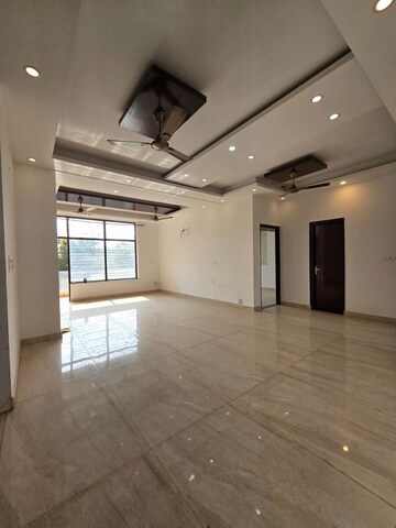 Living Room in 3 BHK Builder Floor at Sector 57 – for Rent