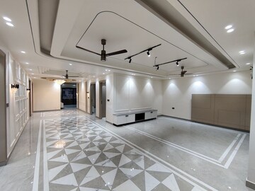 Building Lobby in 4 BHK Builder Floor at Faridabad Central – for Sale