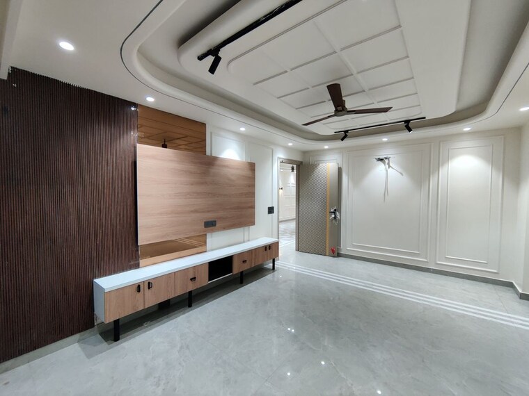 Room, faridabad central 4 Bedroom 4050 Sq.Ft. Builder Floor In Faridabad Central Faridabad 9855956