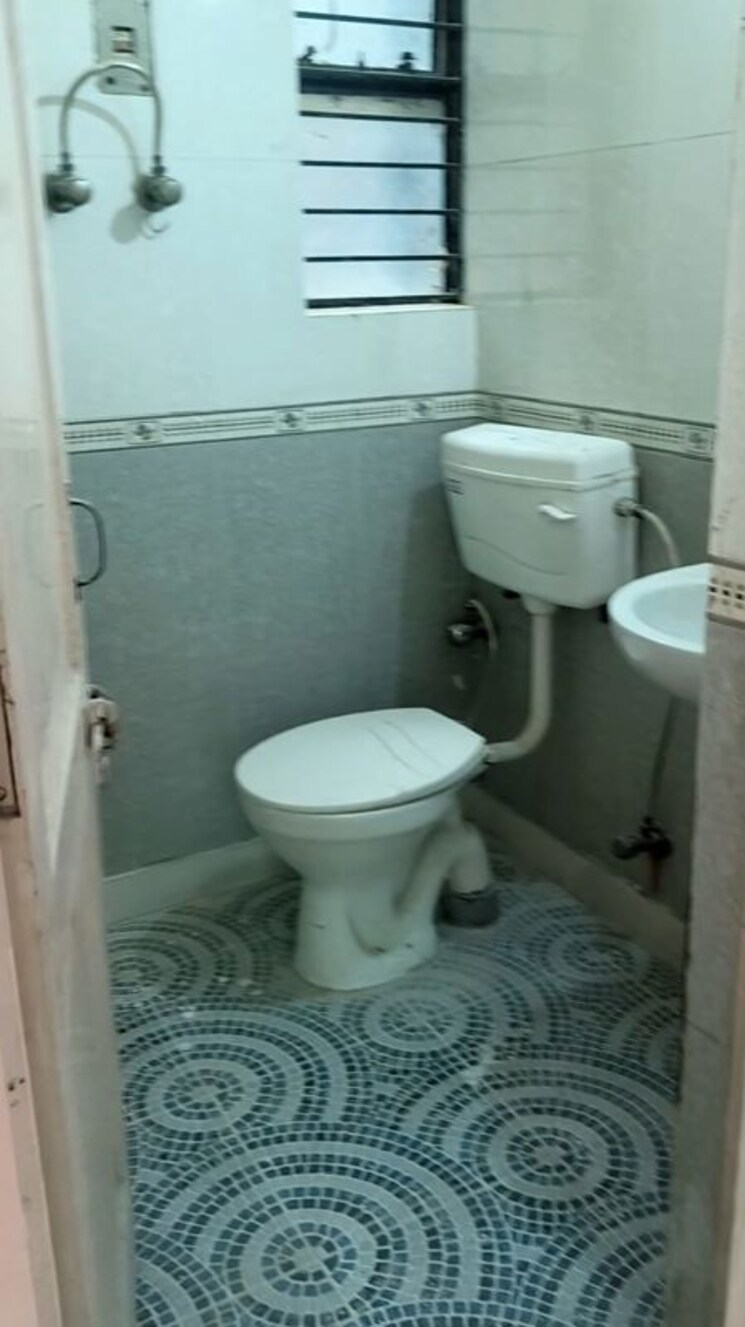 Bathroom, dwarka 3 Bedroom 1650 Sq.Ft. Apartment In Dwarka Delhi 9855959
