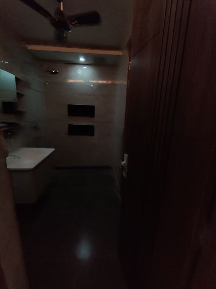 Bathroom, faridabad central 4 Bedroom 2520 Sq.Ft. Builder Floor In Faridabad Central Faridabad 9855977
