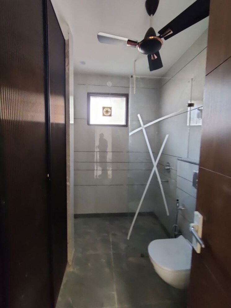 Attached Bathroom, faridabad central 4 Bedroom 2520 Sq.Ft. Builder Floor In Faridabad Central Faridabad 9855977