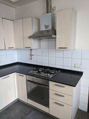 Kitchen in 3.5 BHK Apartment at Unitech Escape, Sector 50 – for Rent